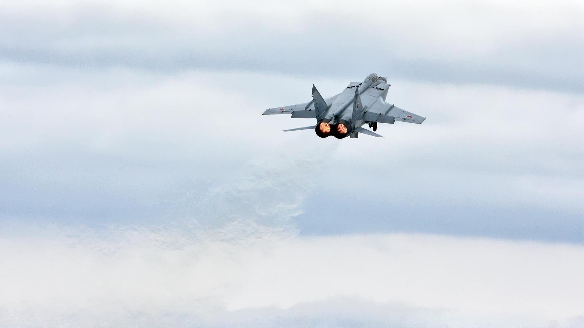 九游jiuyou-世俱杯精彩瞬间:那些令人热血沸腾的比赛高潮,世俱杯知乎